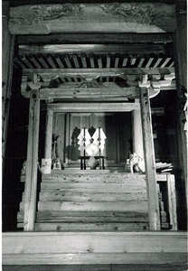 近世初期の建築として貴重な大宮諏訪神社本殿の写真